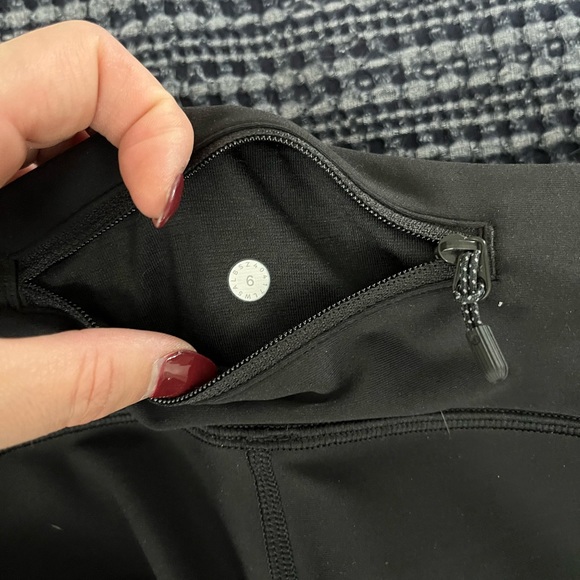 Lululemon Running Leggings, size 6 - Picture 6 of 8